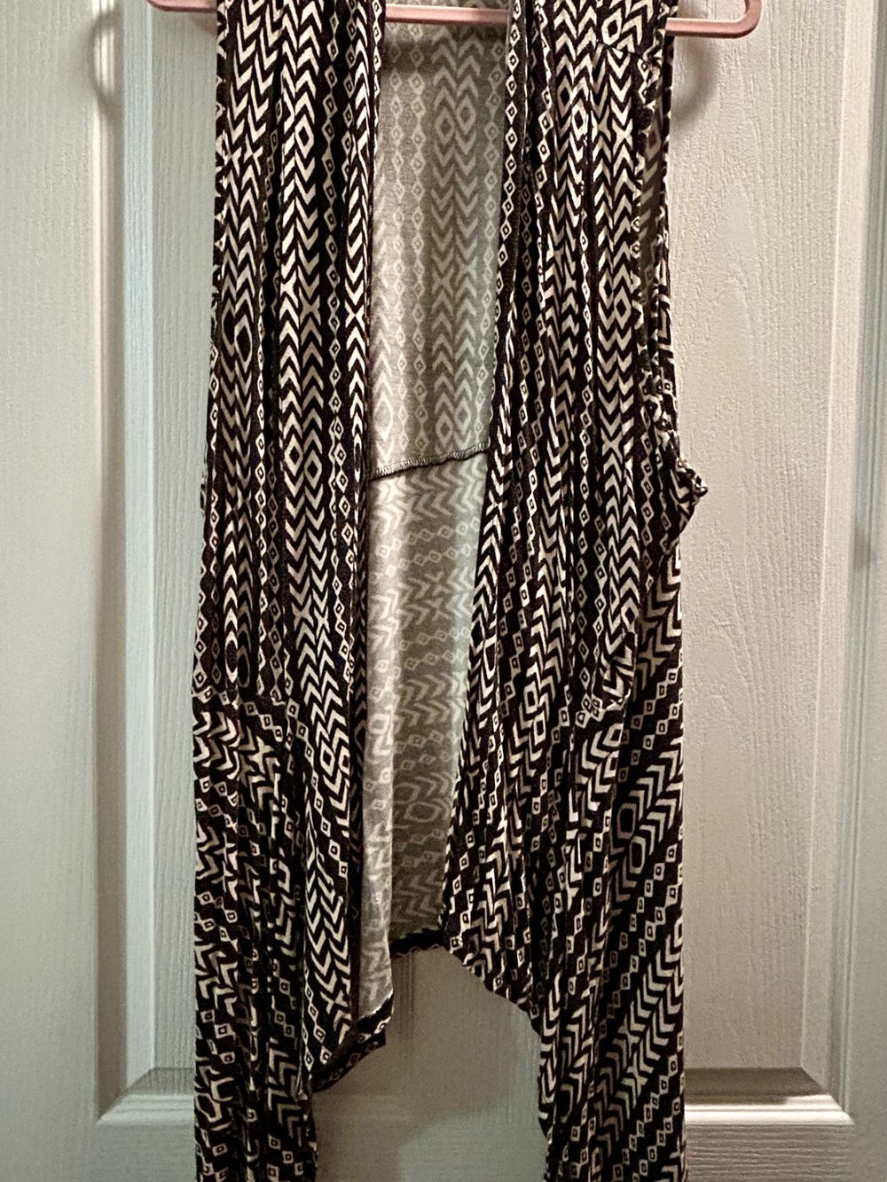 Maurices Black and White Geometric Open-Front Vest